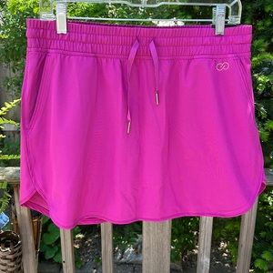 Calia by Carrie Underwood Skort size M